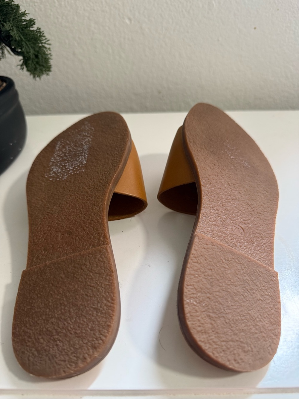Madewell the boardwalk size 7.5 Tan Leather Toe-Post Slide Sandals - Picture 7 of 9